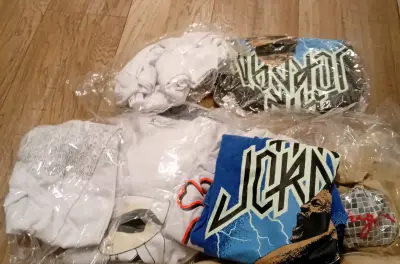 Toallas, mochila wayu,cuidado de piel,poleras homb - miniatura 2