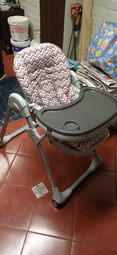 Silla de comer para bebé - miniatura 2