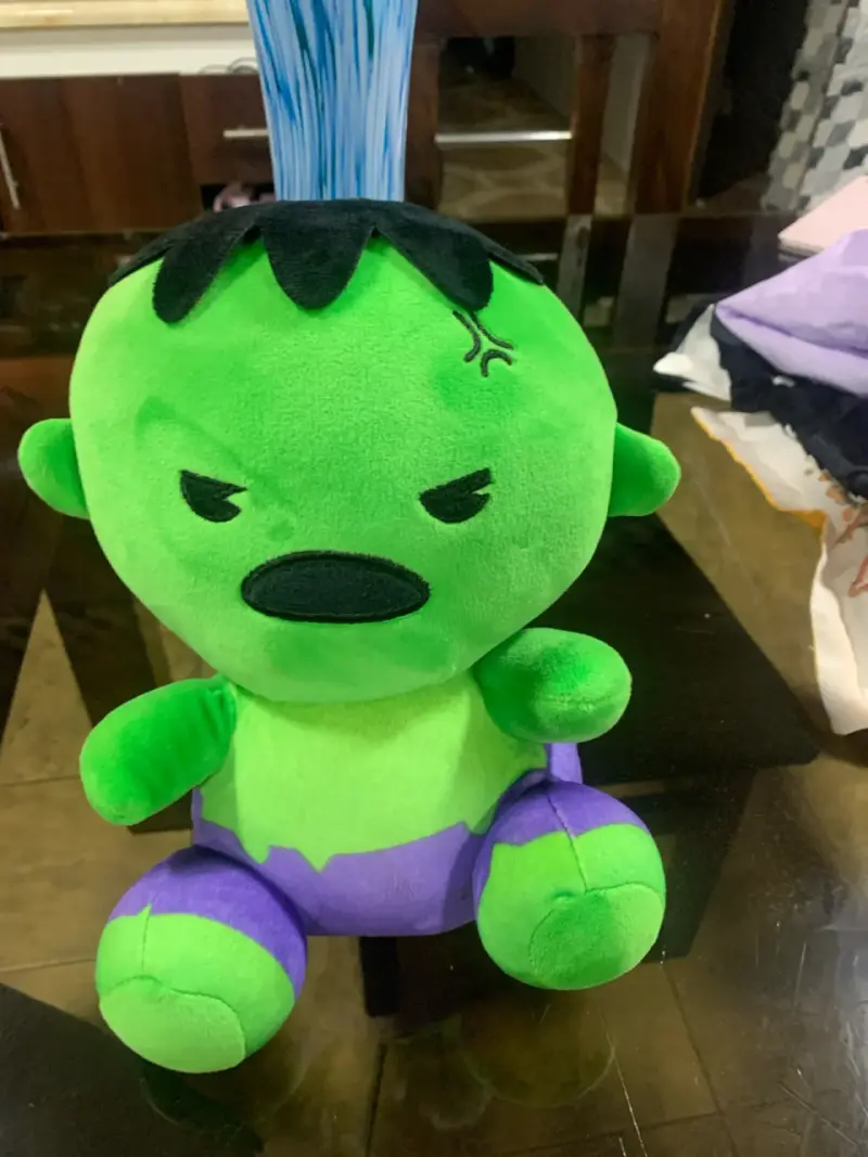Peluche verde con azul