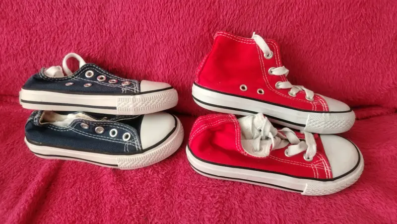 Zapatillas high top rojas y negras - 3