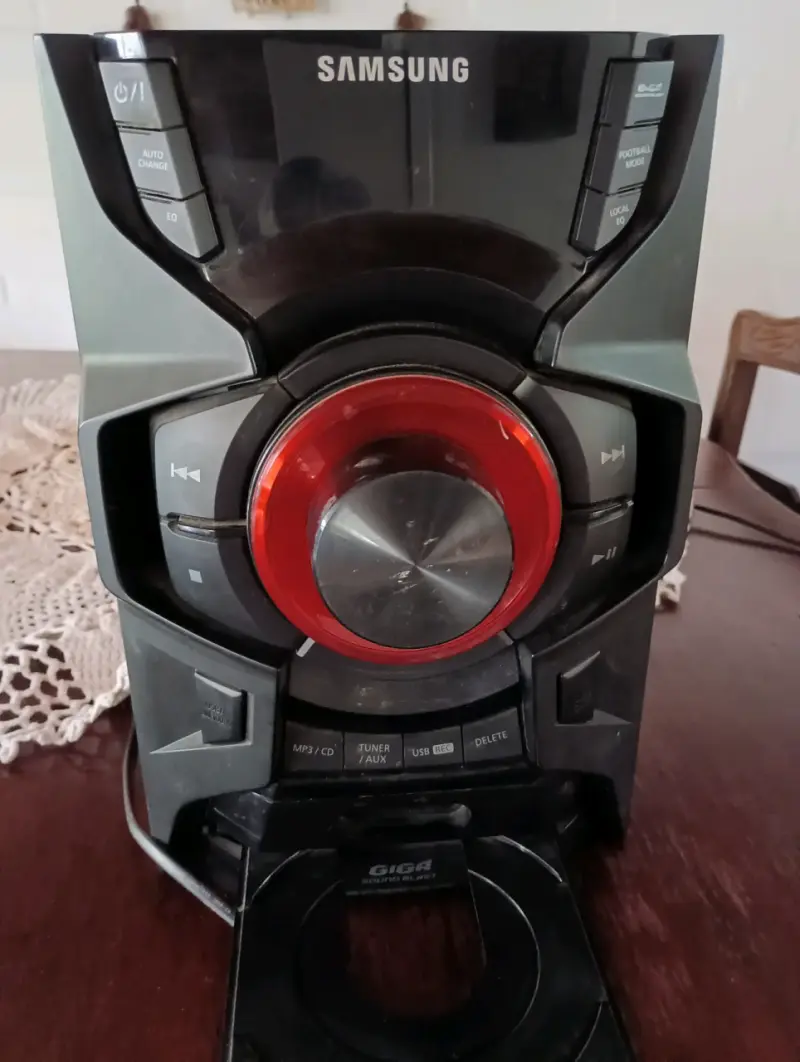 Mini sistema de audio Giga Samsung - 2