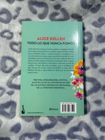 Libro 'Todo lo que nunca fuimos' - miniatura 2