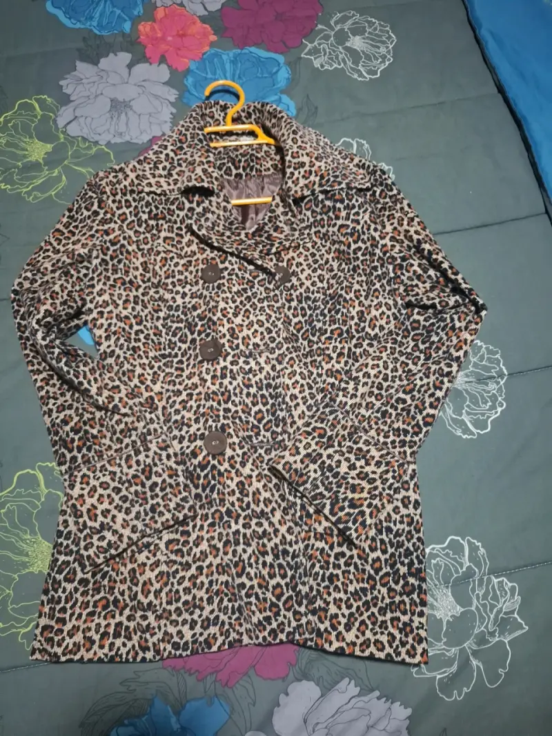 Abrigo leopardo mujer