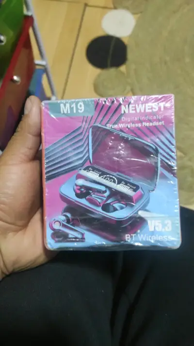 Audífonos inalámbricos M19 nuevos - miniatura 1