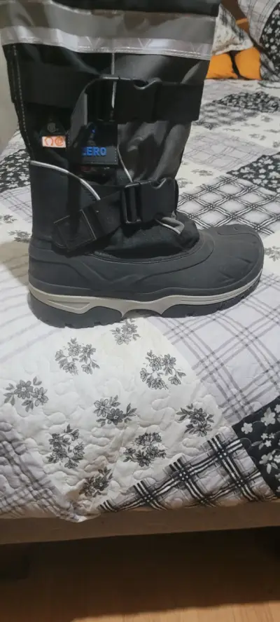 Botas de nieve negras - miniatura 1