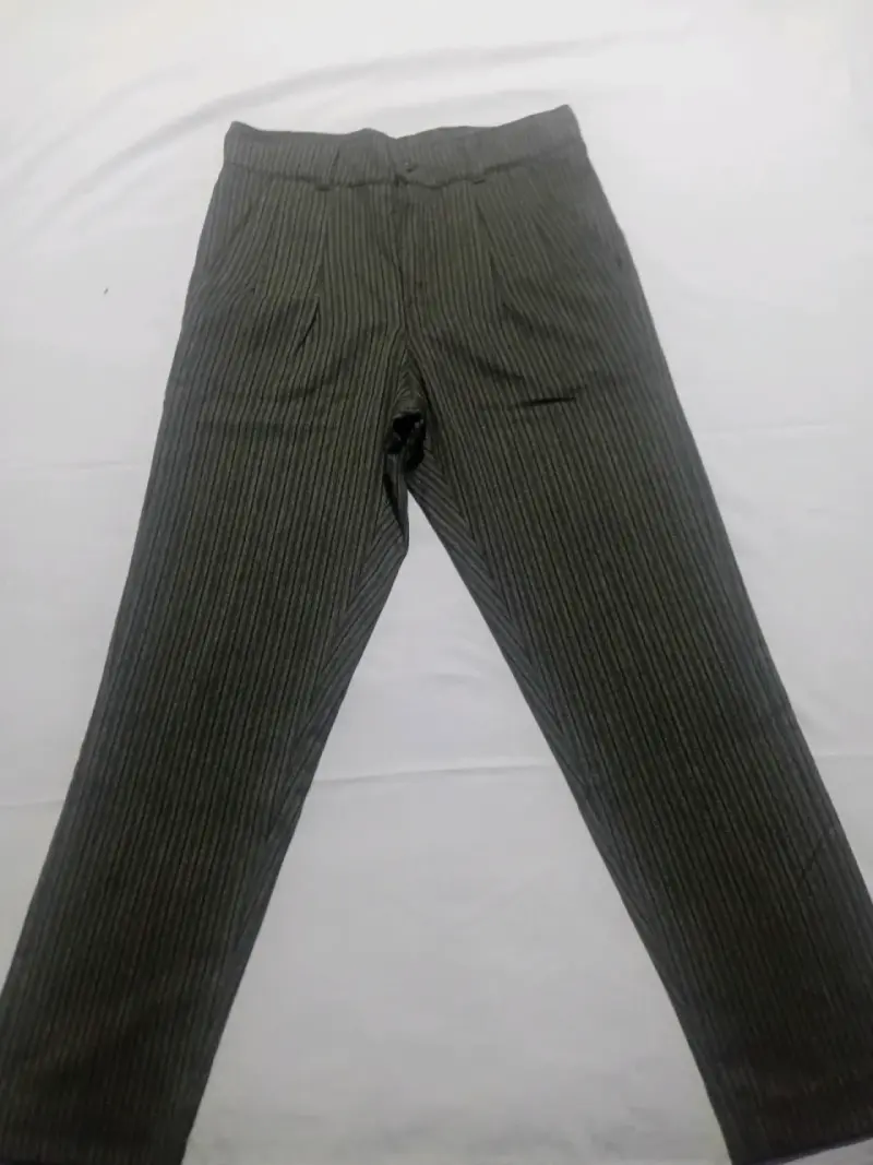 Pantalón negro de vestir a rayas - 2