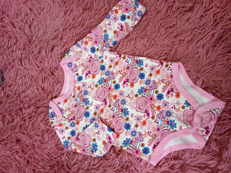 Body de bebé estampado colorido - 5