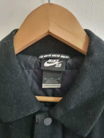 Chaqueta negra Nike SB - miniatura 4