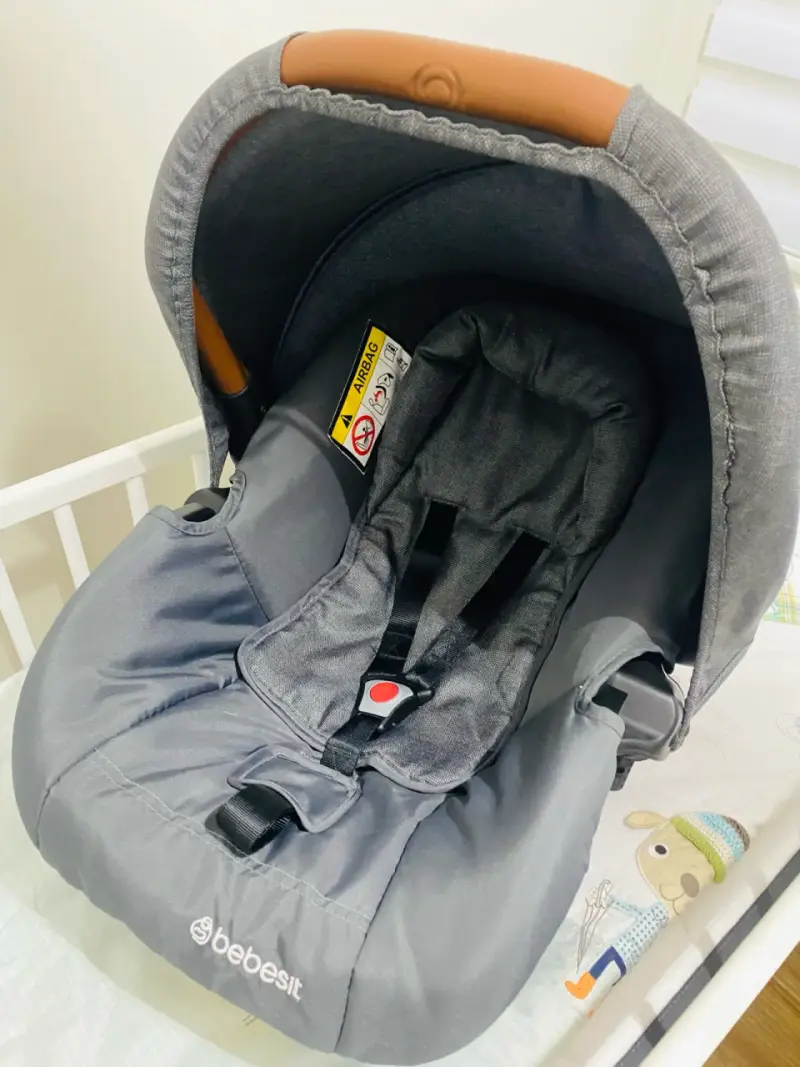 Silla de auto para bebé gris - 2