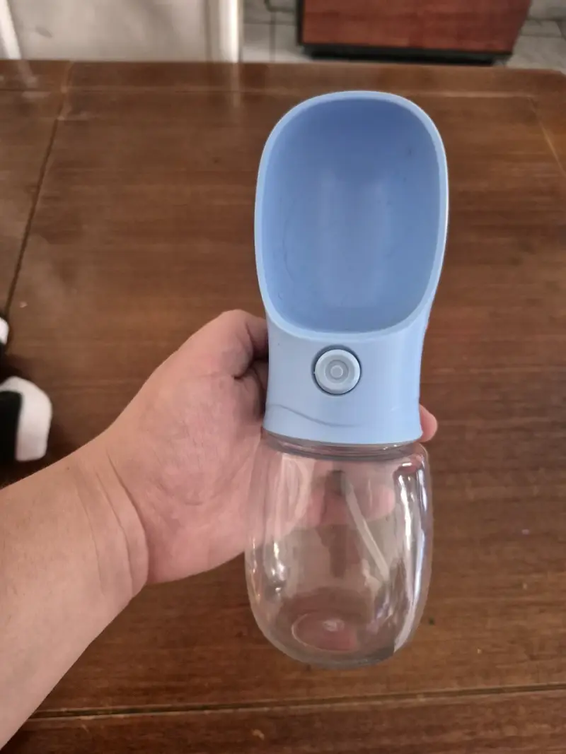 Botella de agua portátil para mascotas