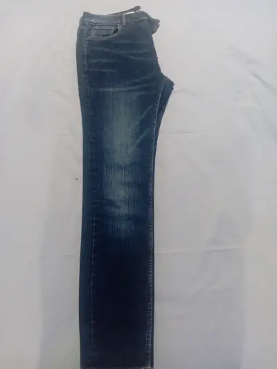 Jeans azules de mezclilla - miniatura 3
