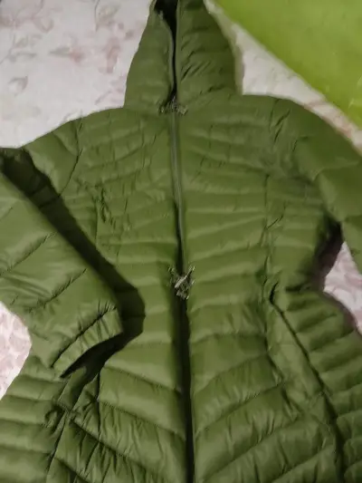Chaqueta verde acolchada - miniatura 1
