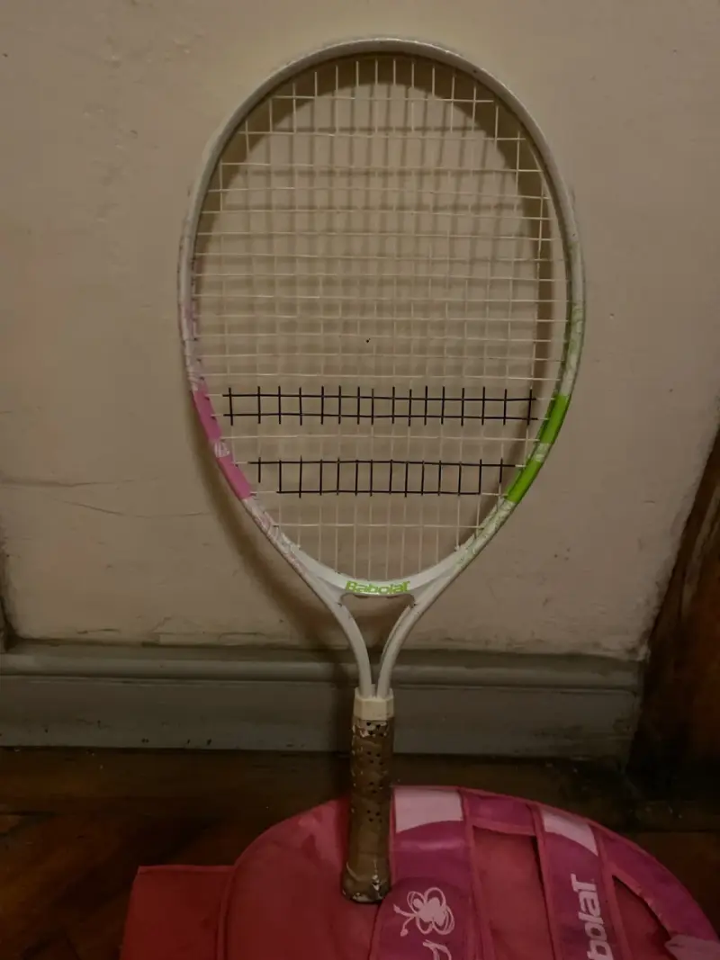 Raqueta de tenis con funda rosada - 2