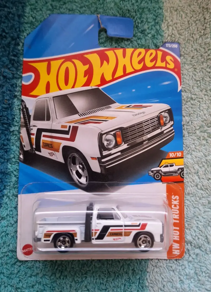 Hot Wheels - 3