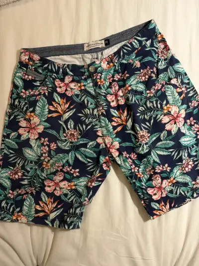Bermudas florales multicolor - miniatura 1