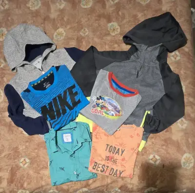 Lote de polerones y poleras niño - miniatura 3