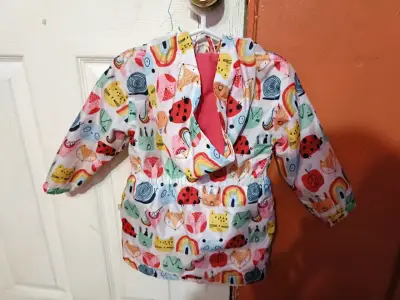 Chaqueta impermeable infantil estampada - miniatura 2