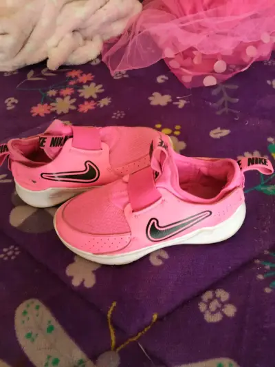 Zapatillas Nike rosadas niña - miniatura 1