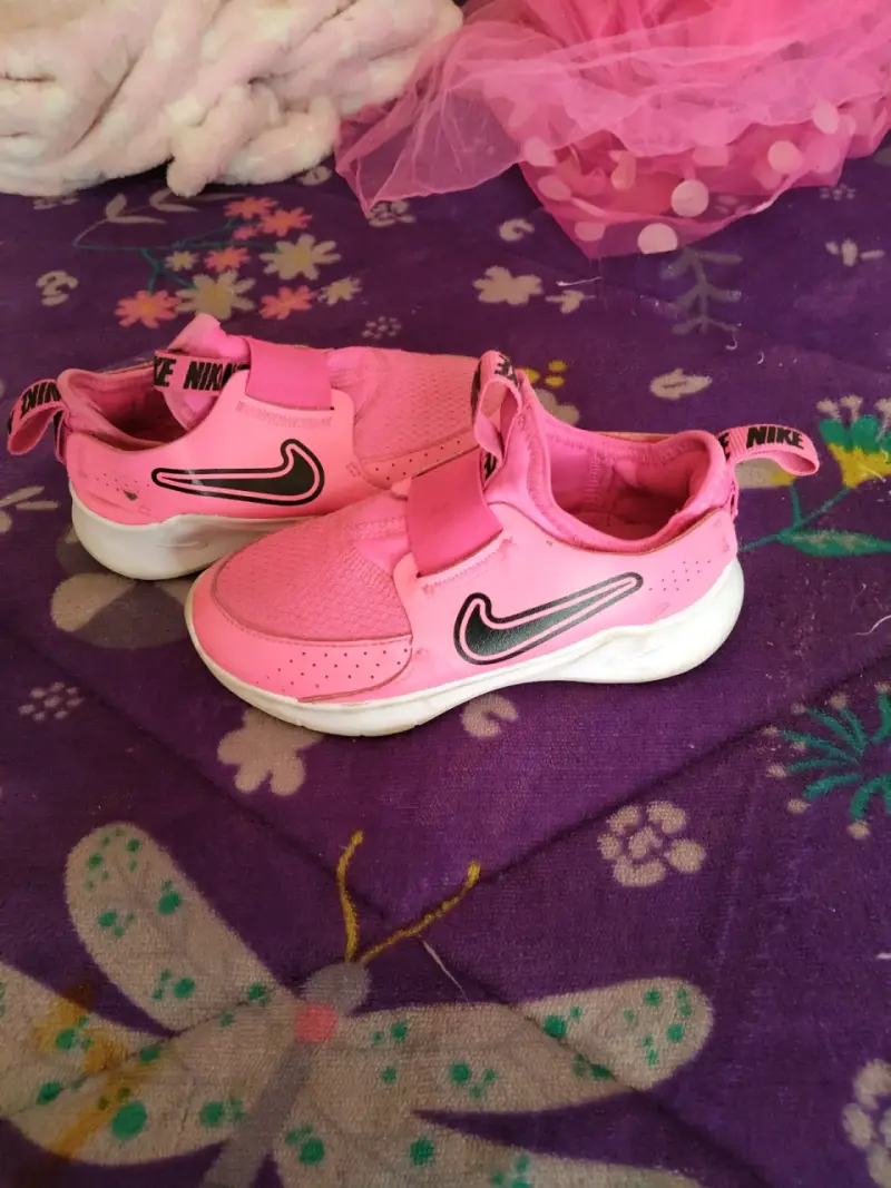 Zapatillas Nike rosadas niña - 2