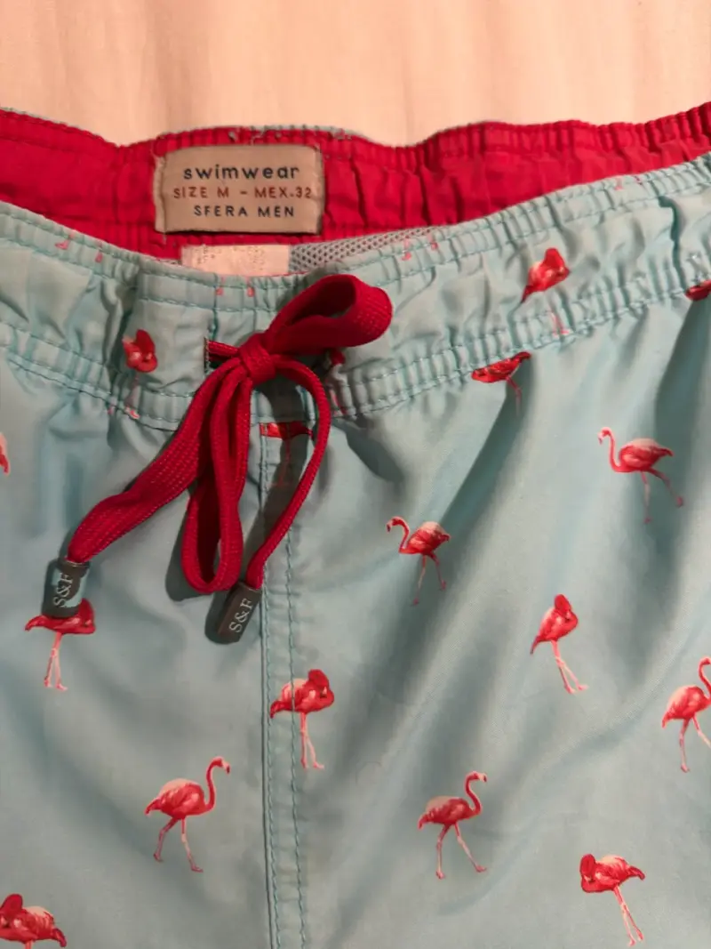 Traje de baño azul con flamencos - 1
