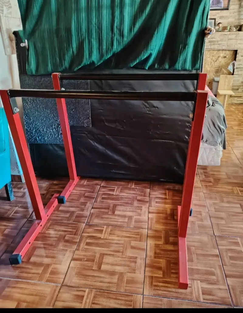 Barras paralelas para ejercicio - 2