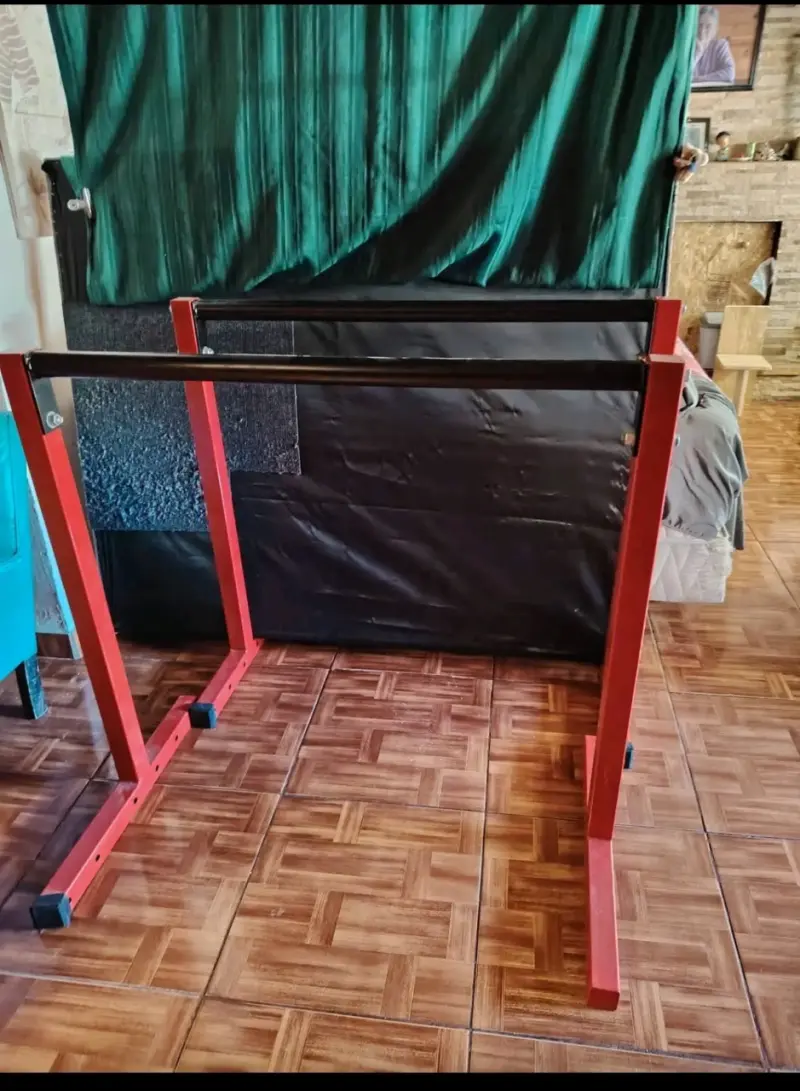 Barras paralelas para ejercicio - 4