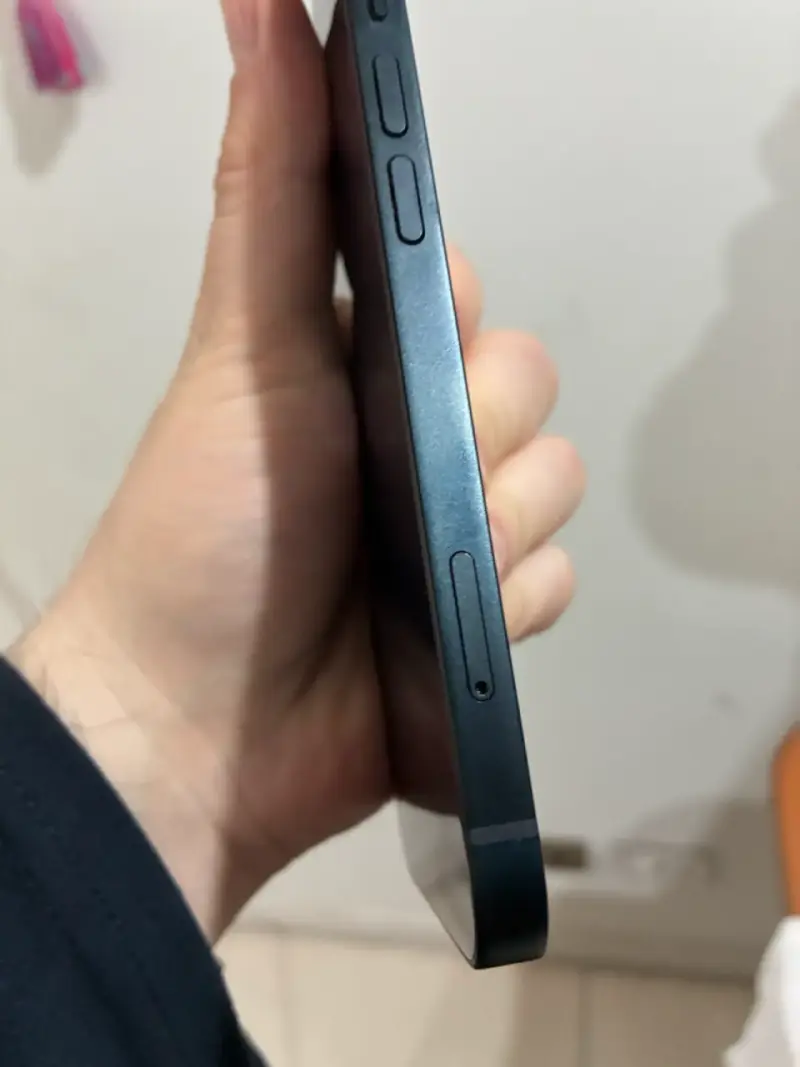 Se vende iPhone 14 128 GB. - 2