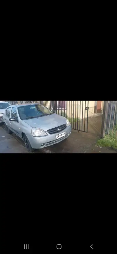 Nissan Platina 2004 plata - miniatura 5