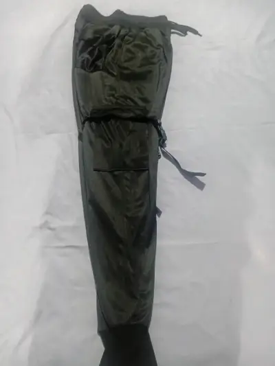 Pantalón cargo negro unisex - miniatura 2