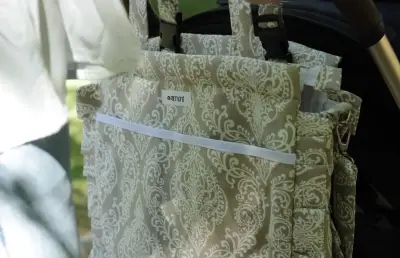 Bolso maternal para coche y colgar - miniatura 2