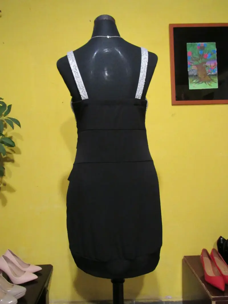 Vestido elegante negro y plateado - 2