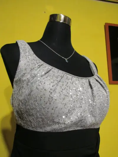 Vestido elegante negro y plateado - miniatura 3