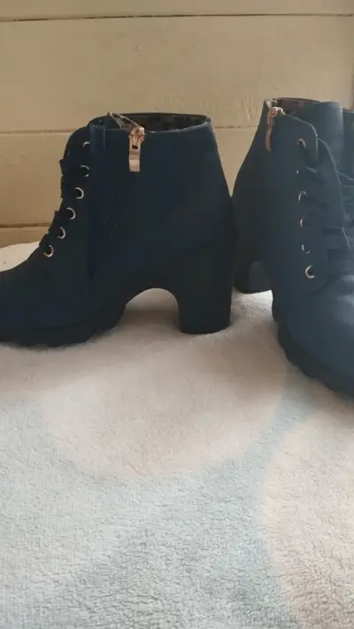 Botines azules de tacón - miniatura 4