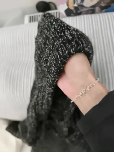 Chaleco Nuevo color gris melange con capucha - miniatura 3