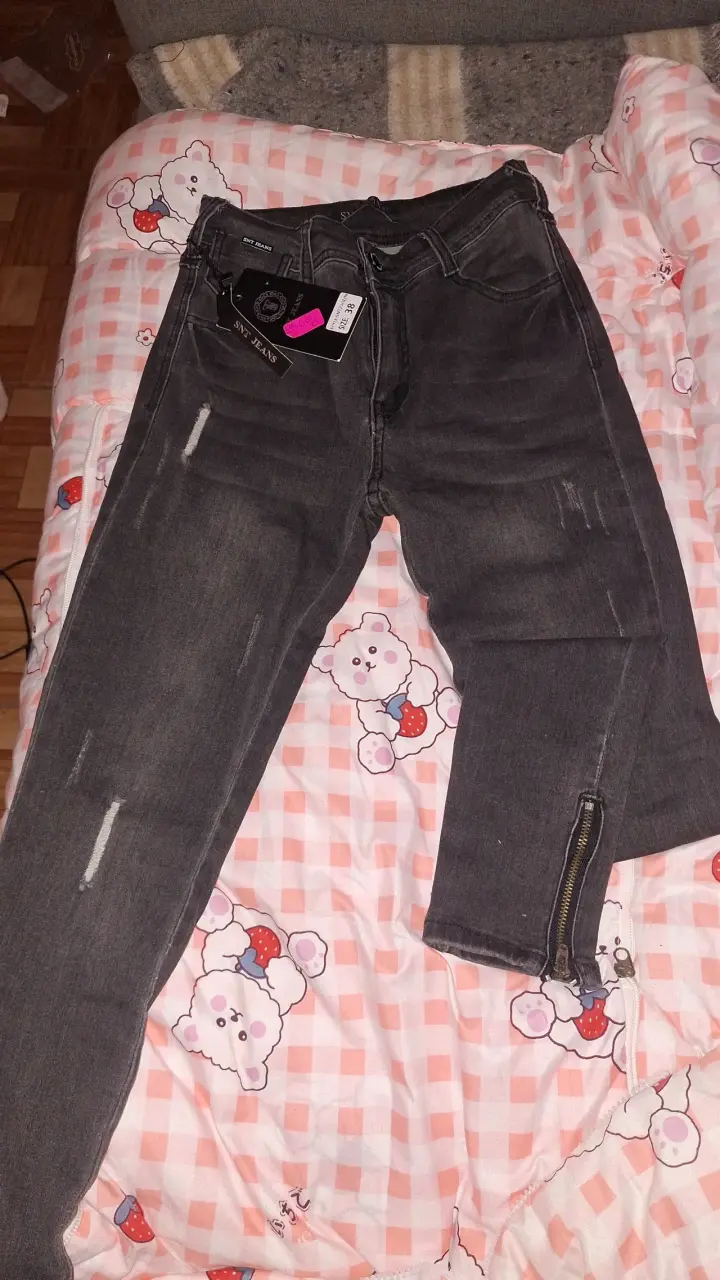 Jeans negros SNT