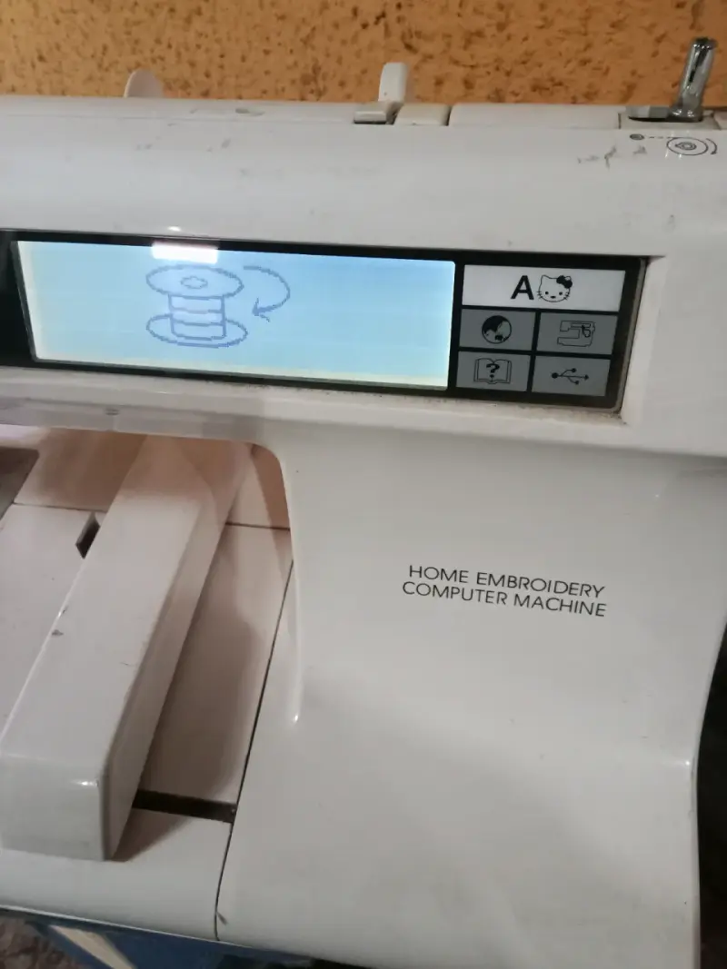 Máquina de bordar Merritt compacta - 2