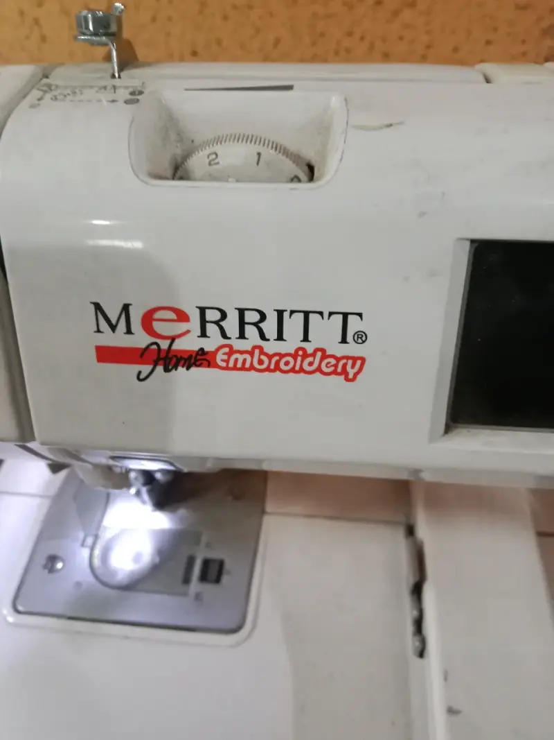 Máquina de bordar Merritt compacta - 3