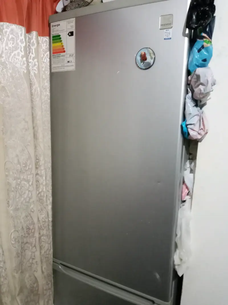 Refrigerador Daewoo con eficiencia A - 4