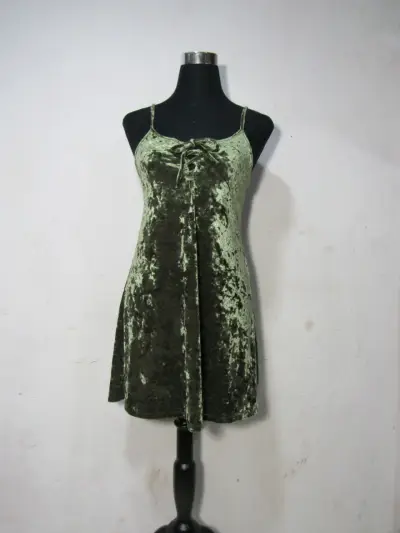 Vestido verde terciopelo - miniatura 1