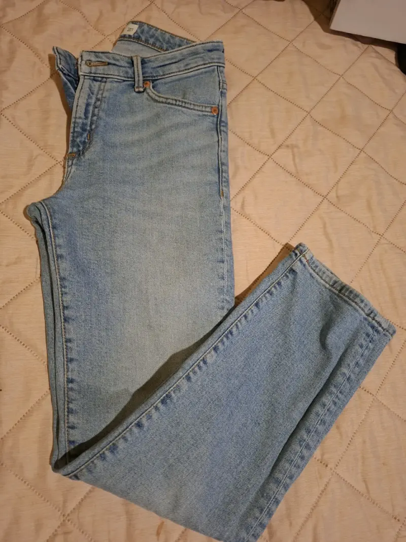 Jeans celestes clásicos - 4