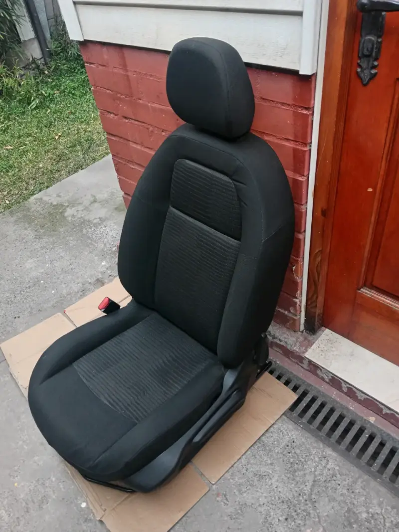 Butaca chofer Peugeot 301 con airbag impecables - 5