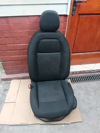 Butaca  chofer Peugeot 301 con airbag impecables - miniatura 6