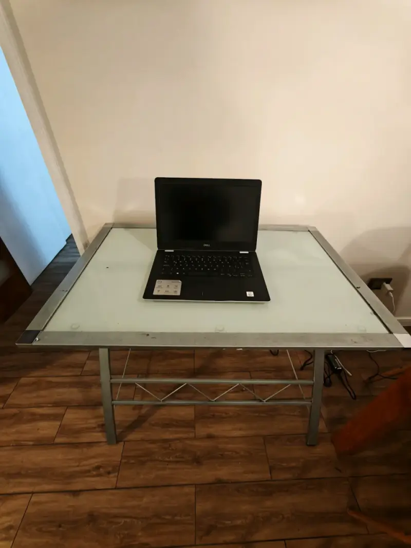 Mesa de vidrio rectangular - 1