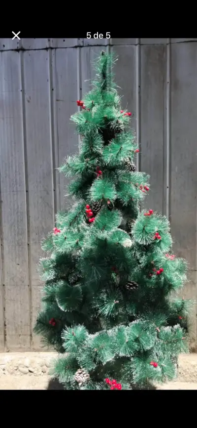 Árbol de Navidad artificial con piñas - miniatura 1