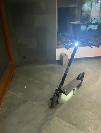 Scooter eléctrico Segway Ninebot - miniatura 2
