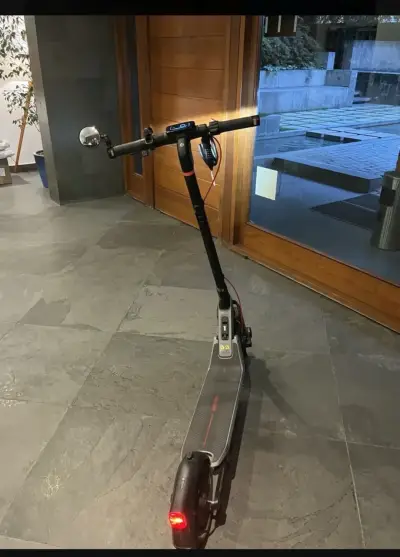 Scooter eléctrico Segway Ninebot - miniatura 3