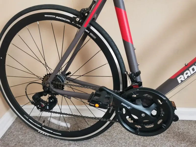 Bicicleta Radical Mountain gris y roja - 5