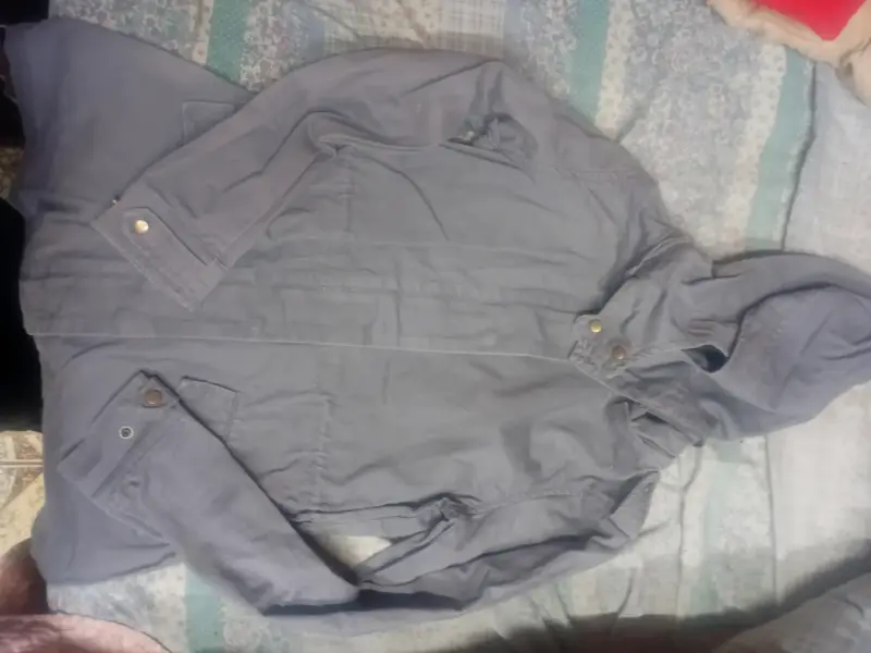 Parka gris con capucha - 1