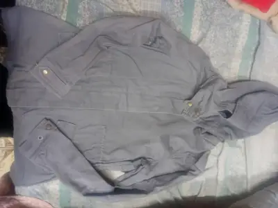 Parka gris con capucha - miniatura 1