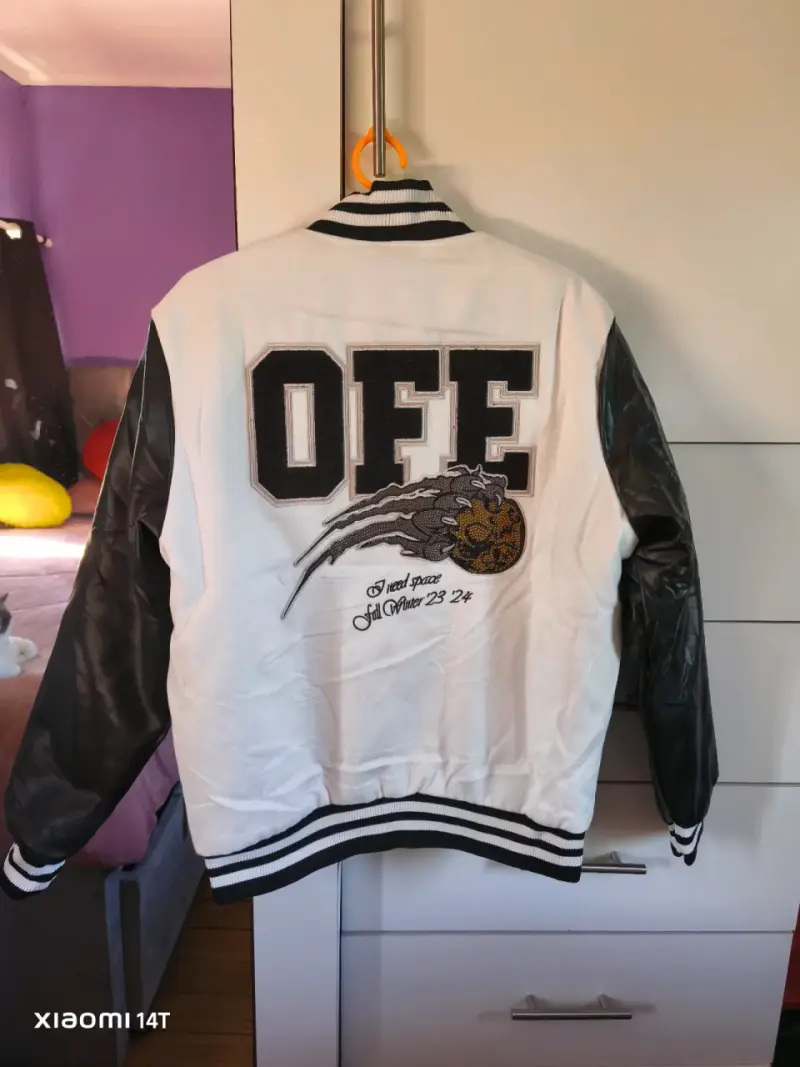 Chaqueta varsity blanca y negra - 2